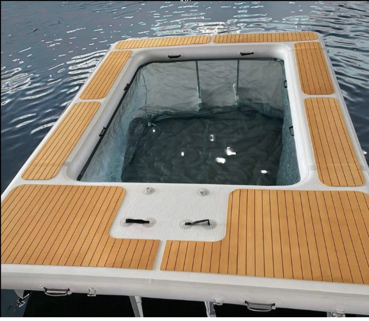 פלטפורמה מתנפחת יוקרתית עם בריכה ורשת בטיחות 4*3 מטר